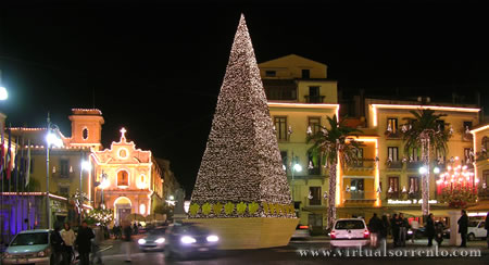 Piazza Tasso - Natale 2004 - (Copyright © 2004 - Giuseppe Ruggiero) 